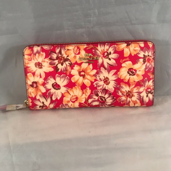 Coach Accordion Zip Wallet With Vintage - Picture 3 of 12